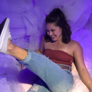 Meet your Posher, Macy